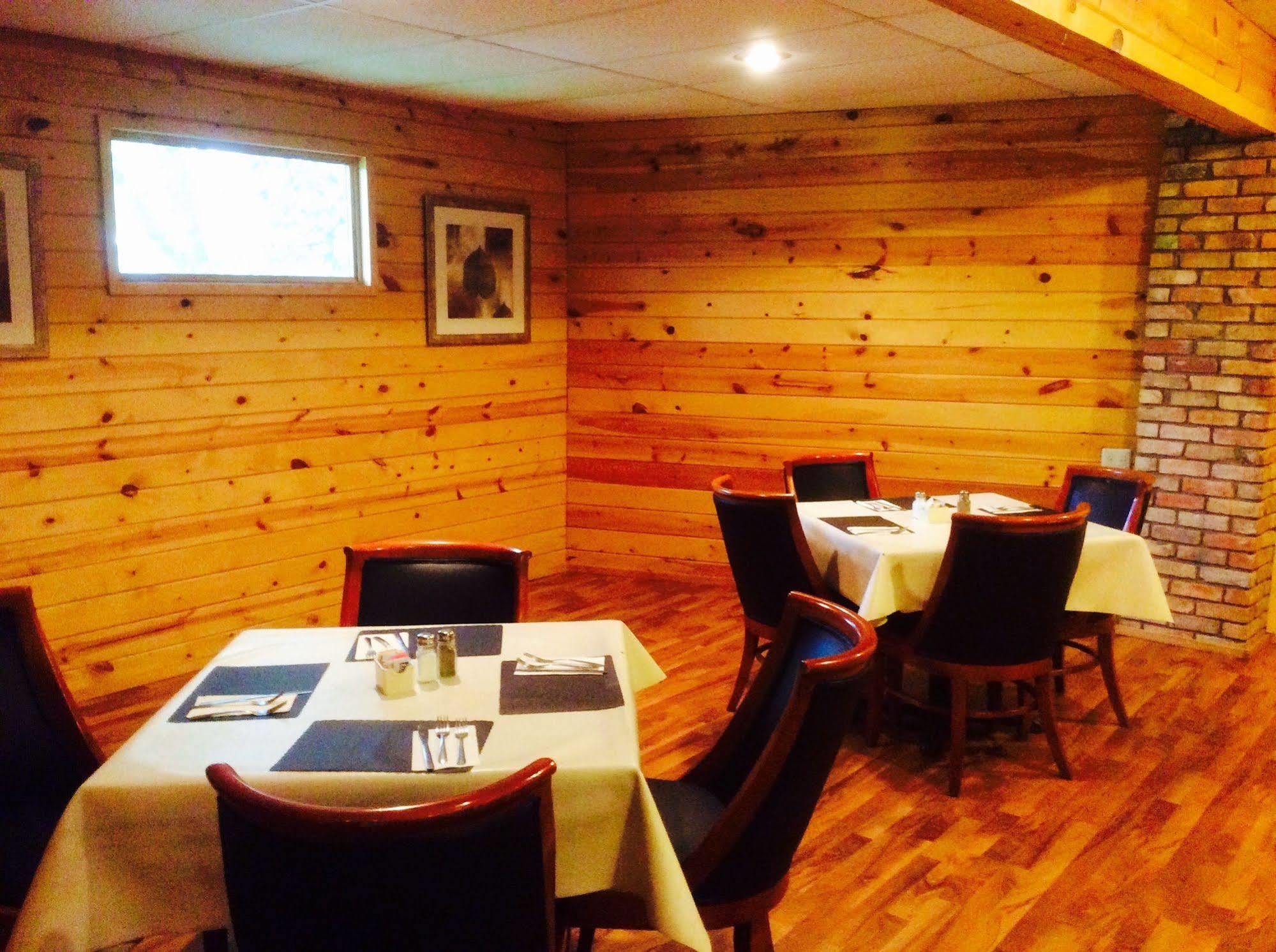 Forty Club Inn Deerwood Extérieur photo
